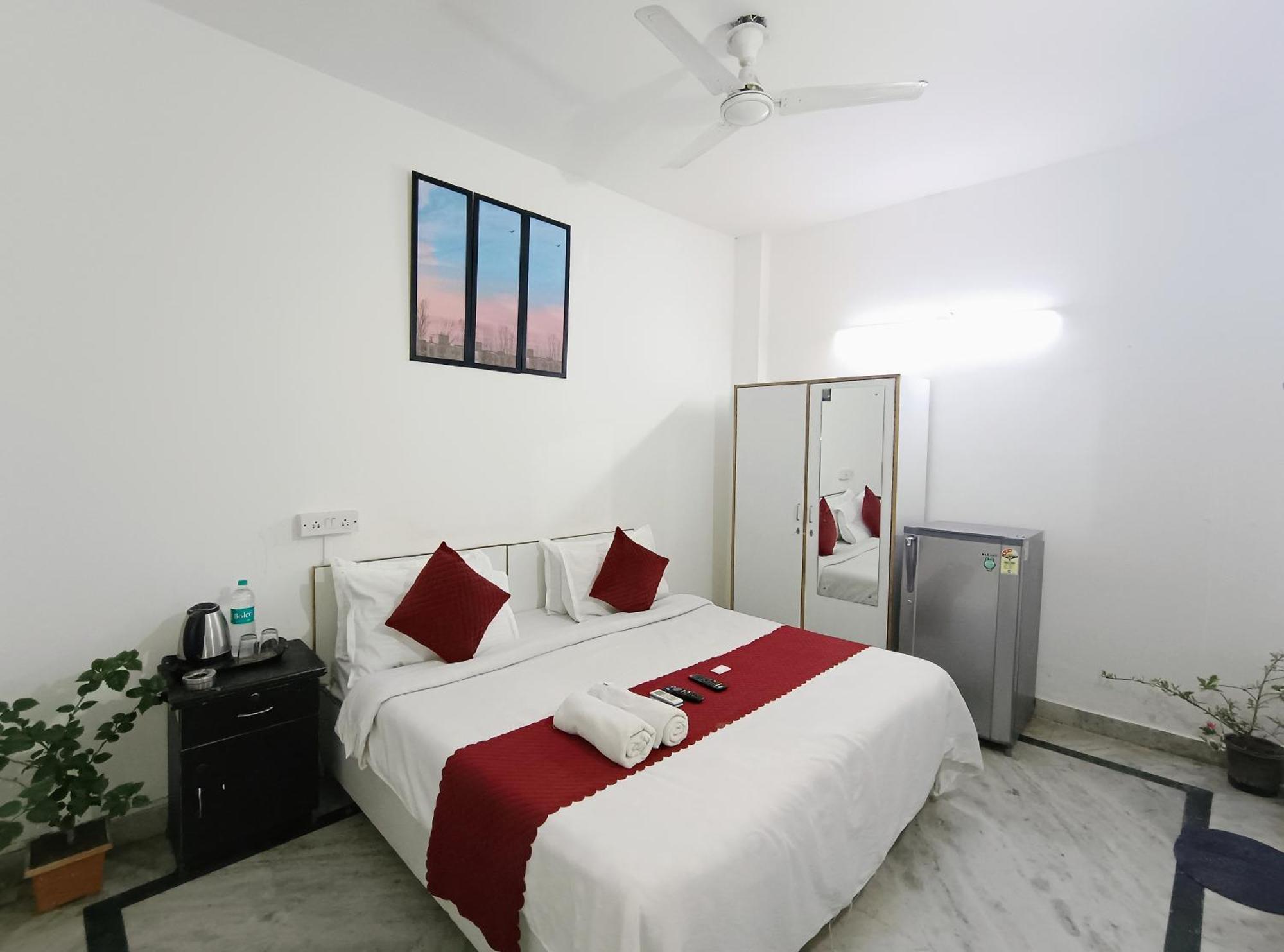 Hotel Hauz Khas Fort View Neu-Delhi Exterior foto