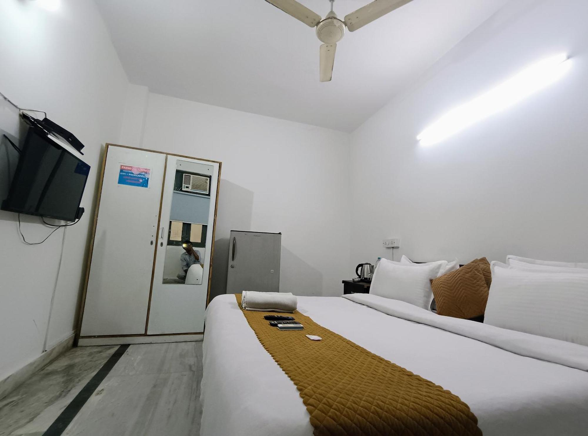Hotel Hauz Khas Fort View Neu-Delhi Exterior foto