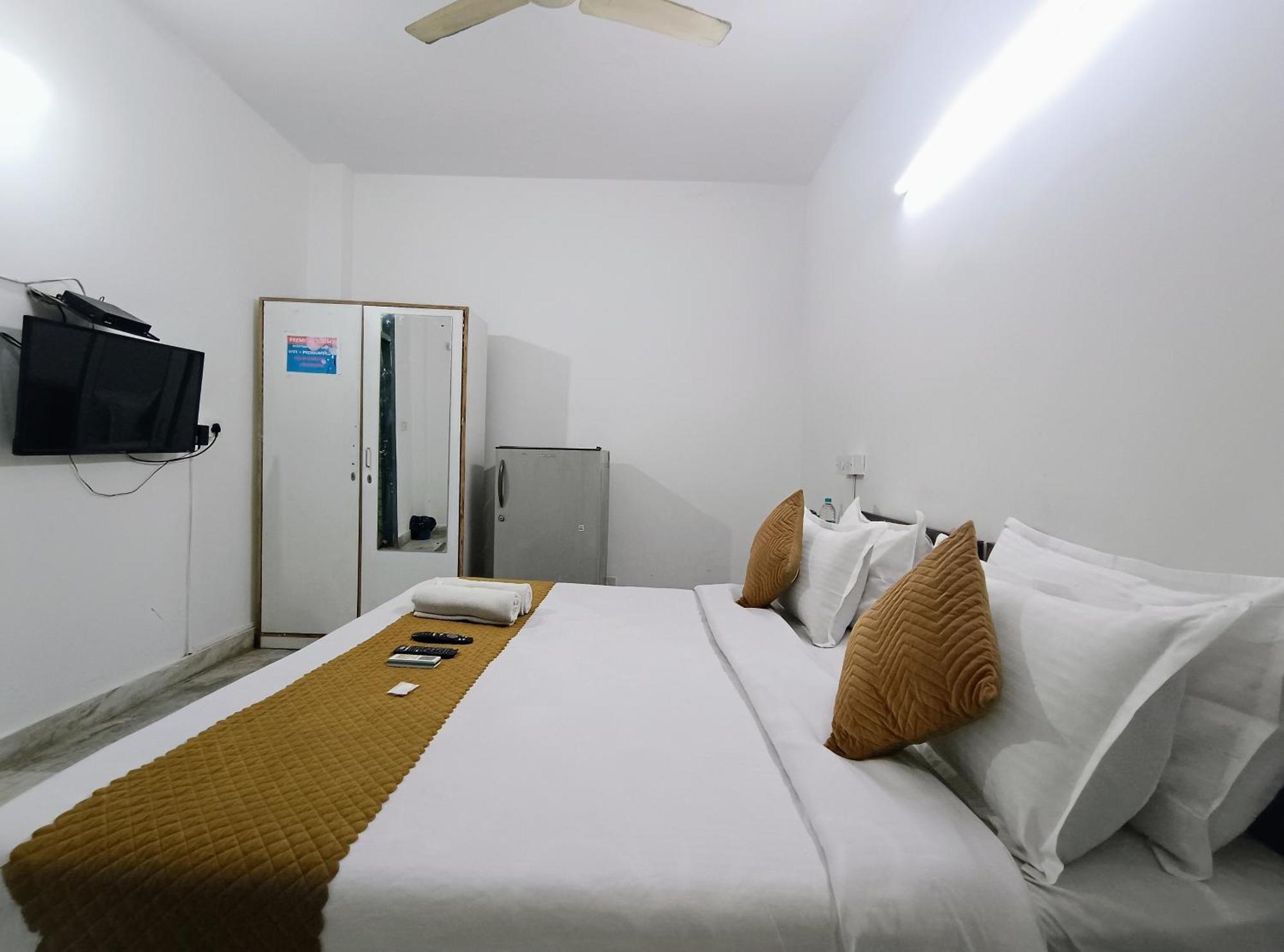 Hotel Hauz Khas Fort View Neu-Delhi Exterior foto