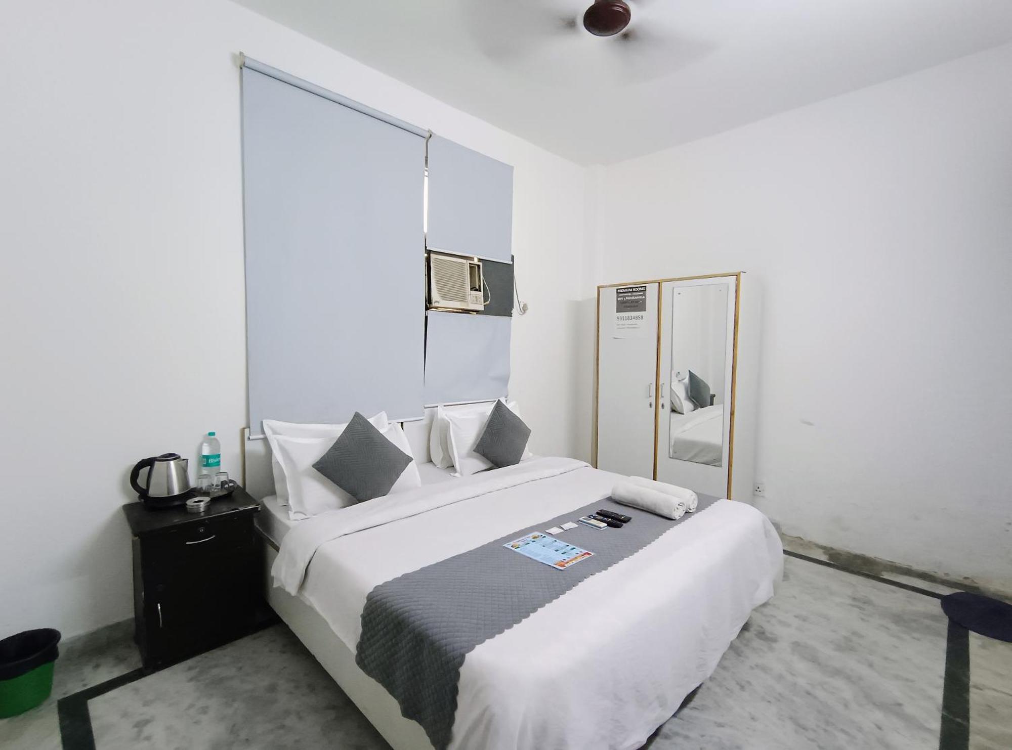 Hotel Hauz Khas Fort View Neu-Delhi Exterior foto