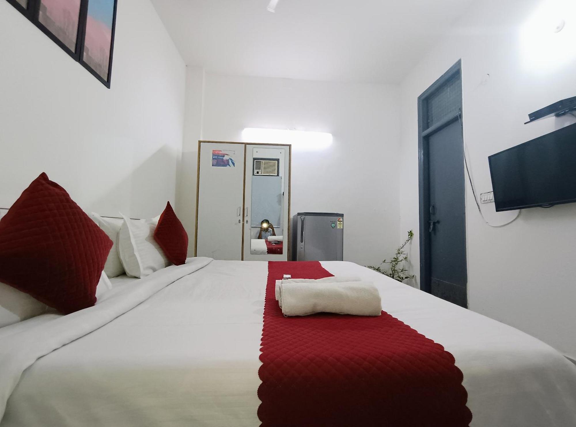 Hotel Hauz Khas Fort View Neu-Delhi Exterior foto