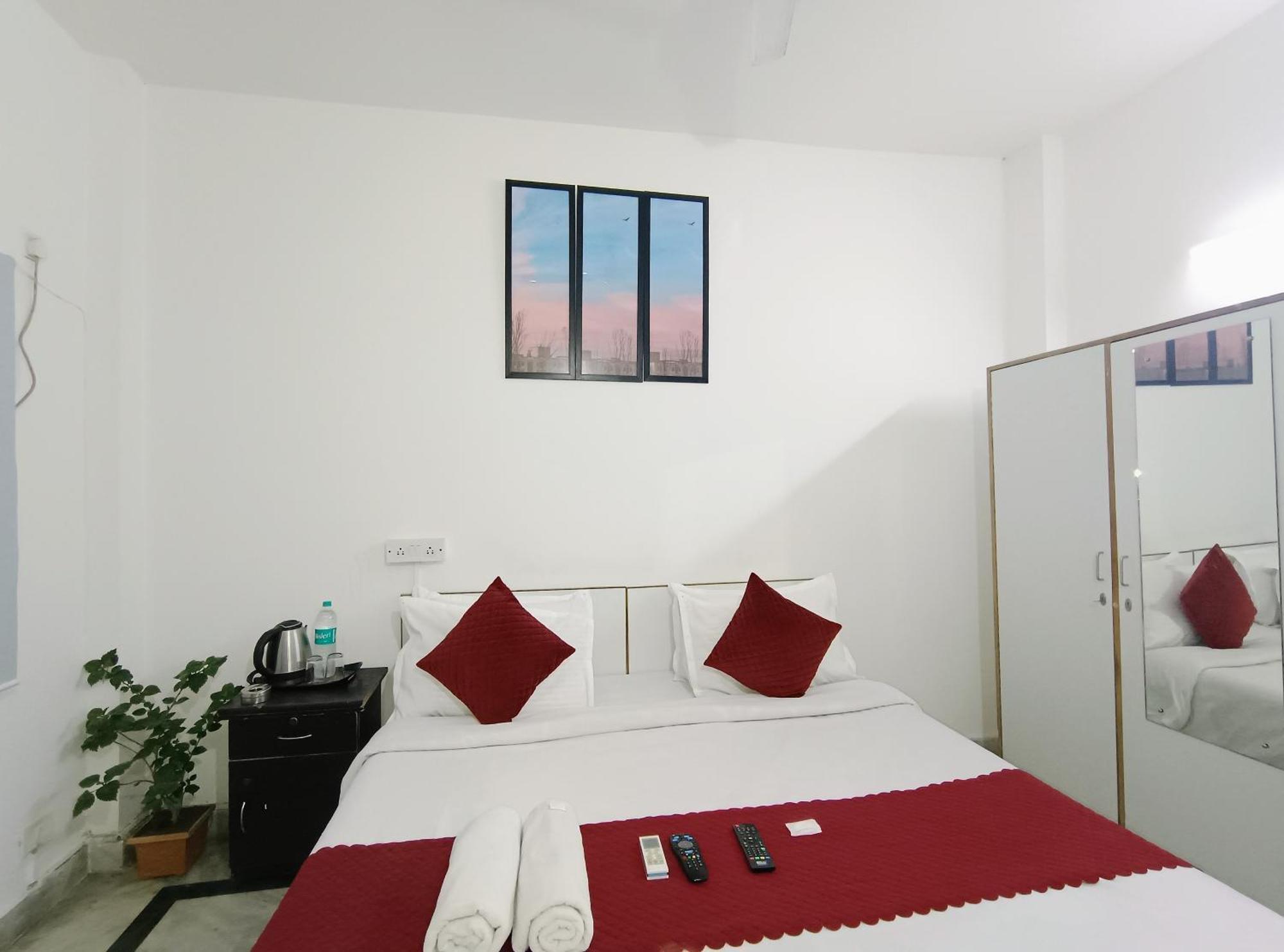 Hotel Hauz Khas Fort View Neu-Delhi Exterior foto
