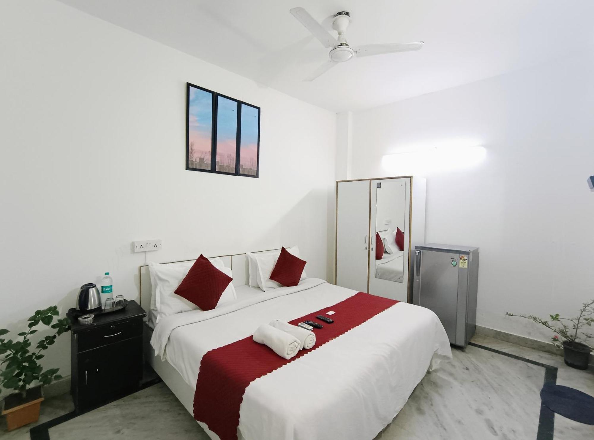 Hotel Hauz Khas Fort View Neu-Delhi Exterior foto