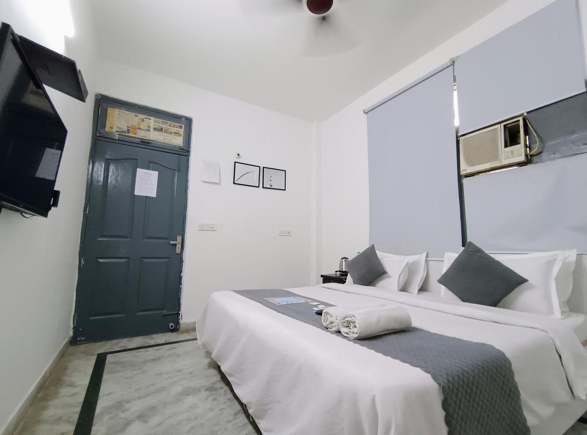 Hotel Hauz Khas Fort View Neu-Delhi Exterior foto