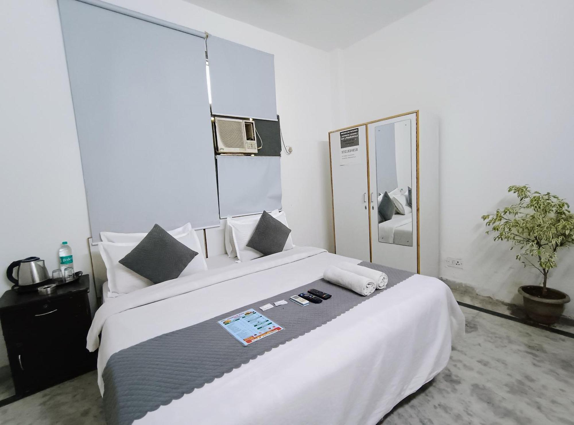 Hotel Hauz Khas Fort View Neu-Delhi Exterior foto
